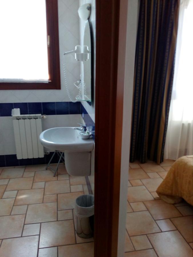 Hotel Lory Ficarolo Εξωτερικό φωτογραφία